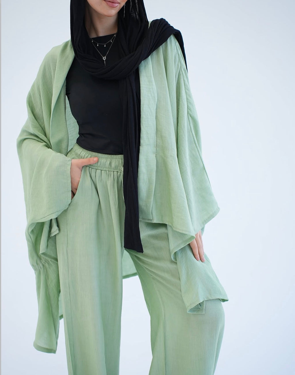Pastel set in pistachio