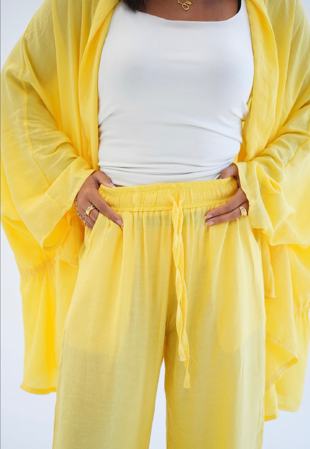 Pastel set in yellow