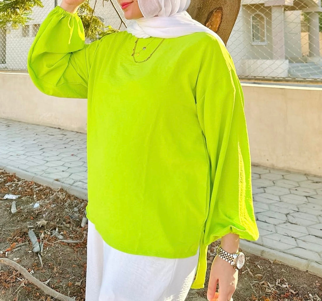 Everyday basic top in lime